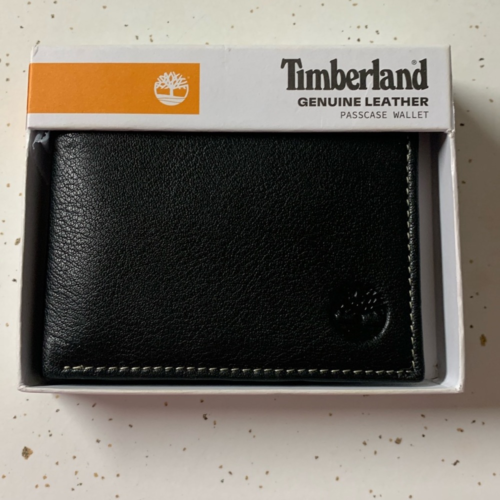 Timberland Genuine Leatherer Passcase Mens Wallet
